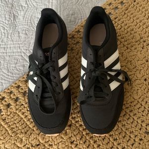 Adidas Sneakers Tennis Shoes Women’s Size 8 Black Lace Up